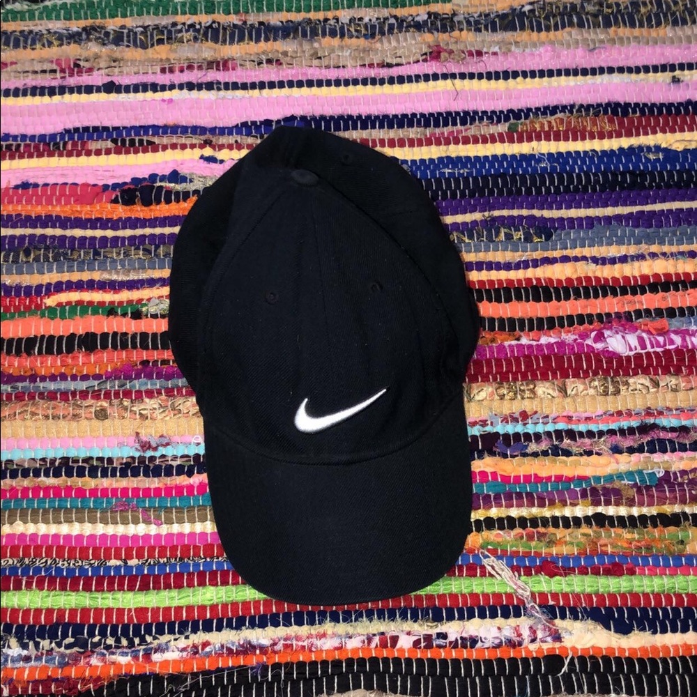 NIKE HAT